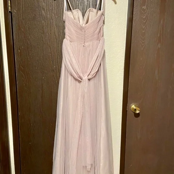 Dresses - Picture 2 of 5